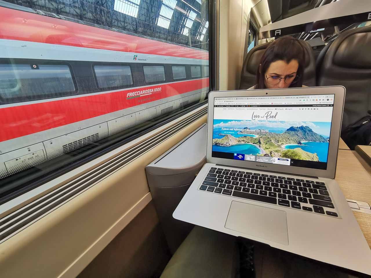 You are currently viewing 9 Digital Nomad Jobs For Beginners
